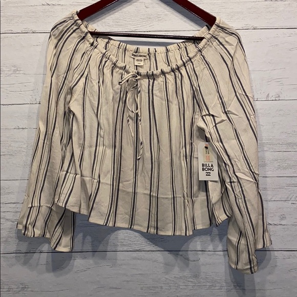 ❌SOLD LOCALLY- NWT Billabong top - Picture 2 of 11